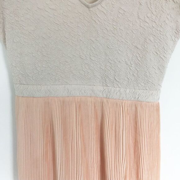 Urban Outfitters fit and flare dress Ivory/Pink - Picture 4 of 5